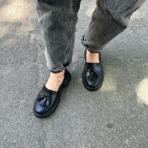 Black Tassel Loafers Women: Chunky Platform Style