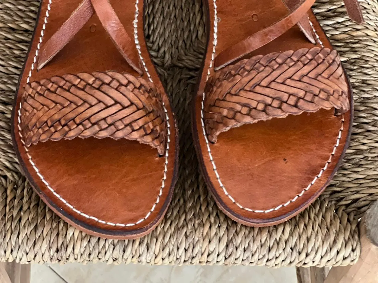 Women’s Brown Strappy Toe Loop Leather Sandals